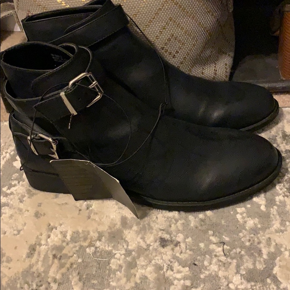 NWT F21 Black Booties W/Buckle Detail
